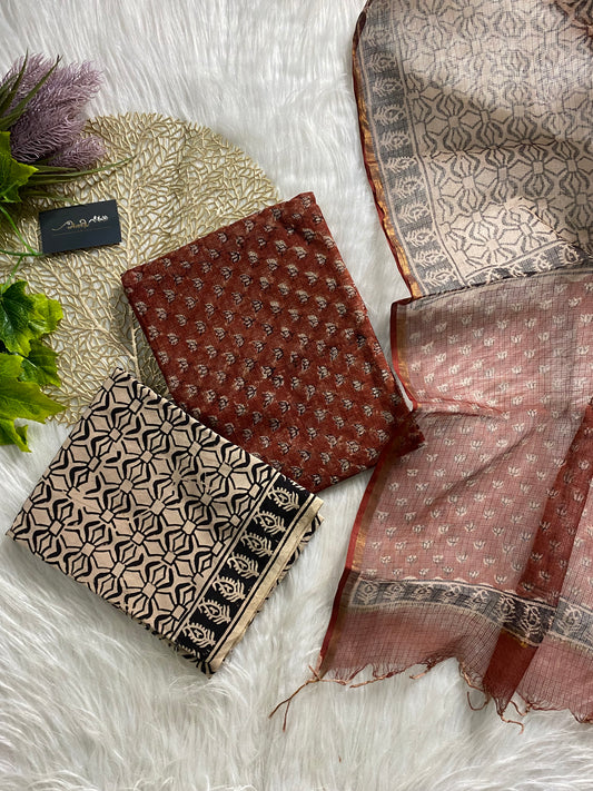 AKD118 - Kota doria - Red with small white lotus